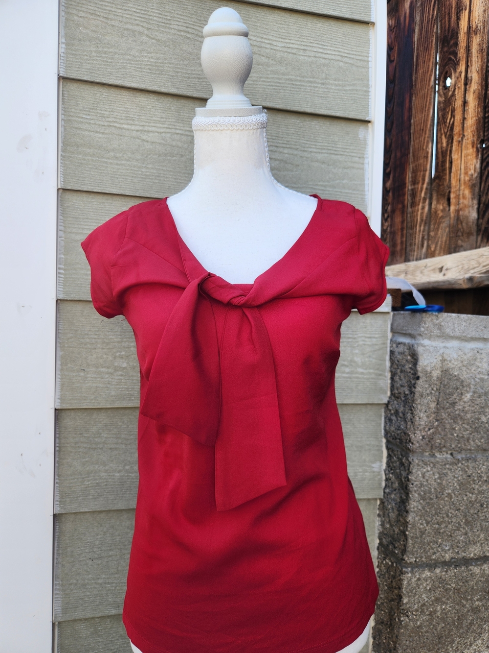 The Limited Crimson Tie-Front Cap Sleeve Blouse